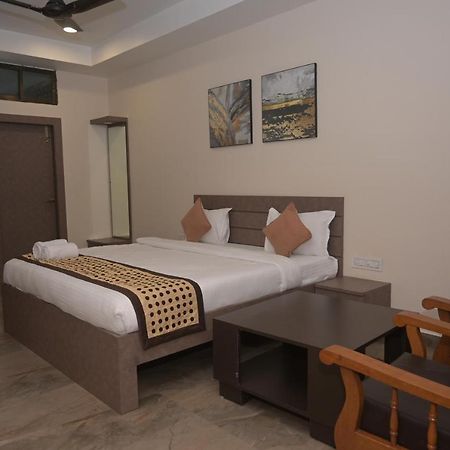 Mist Blew Hotel Sonari  ภายนอก รูปภาพ
